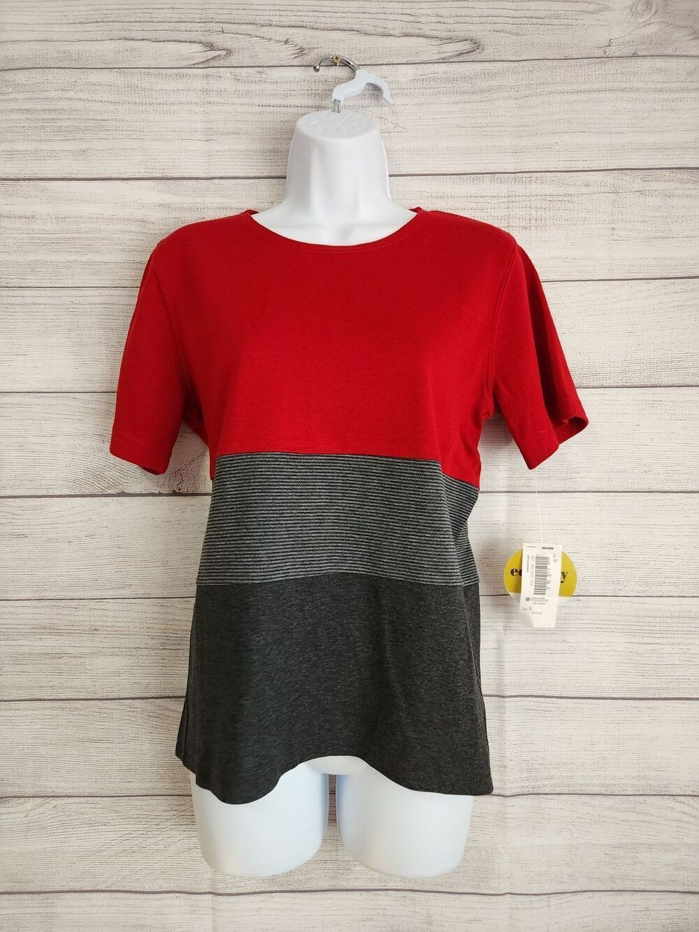 Eccobay S NWT Colorblock Top Red Gray Casual Chic Minimalist Tee